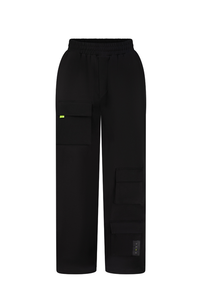 BLACK POCKETED CARGOS